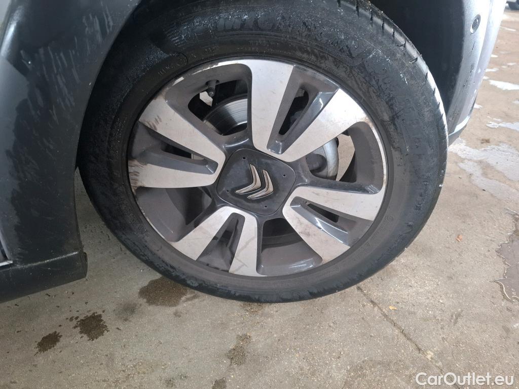  Citroen  C3  Shine 1.2 PureTech 110CV BVA6 E6d #4