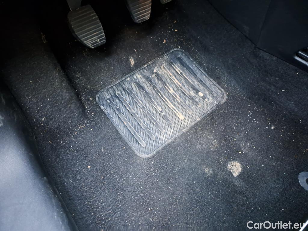  Citroen  C3  Société Feel Nav 1.2 PureTech 80CV BVM5 E6d #24