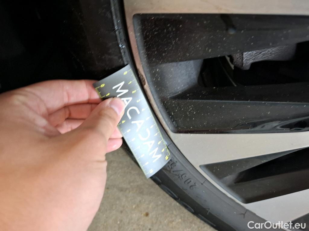  Mercedes  A-Klasse MERCEDES-BENZ Classe A Compact / 2018 / 5P / Berline A 200 d Business Line 8G-DCT #19