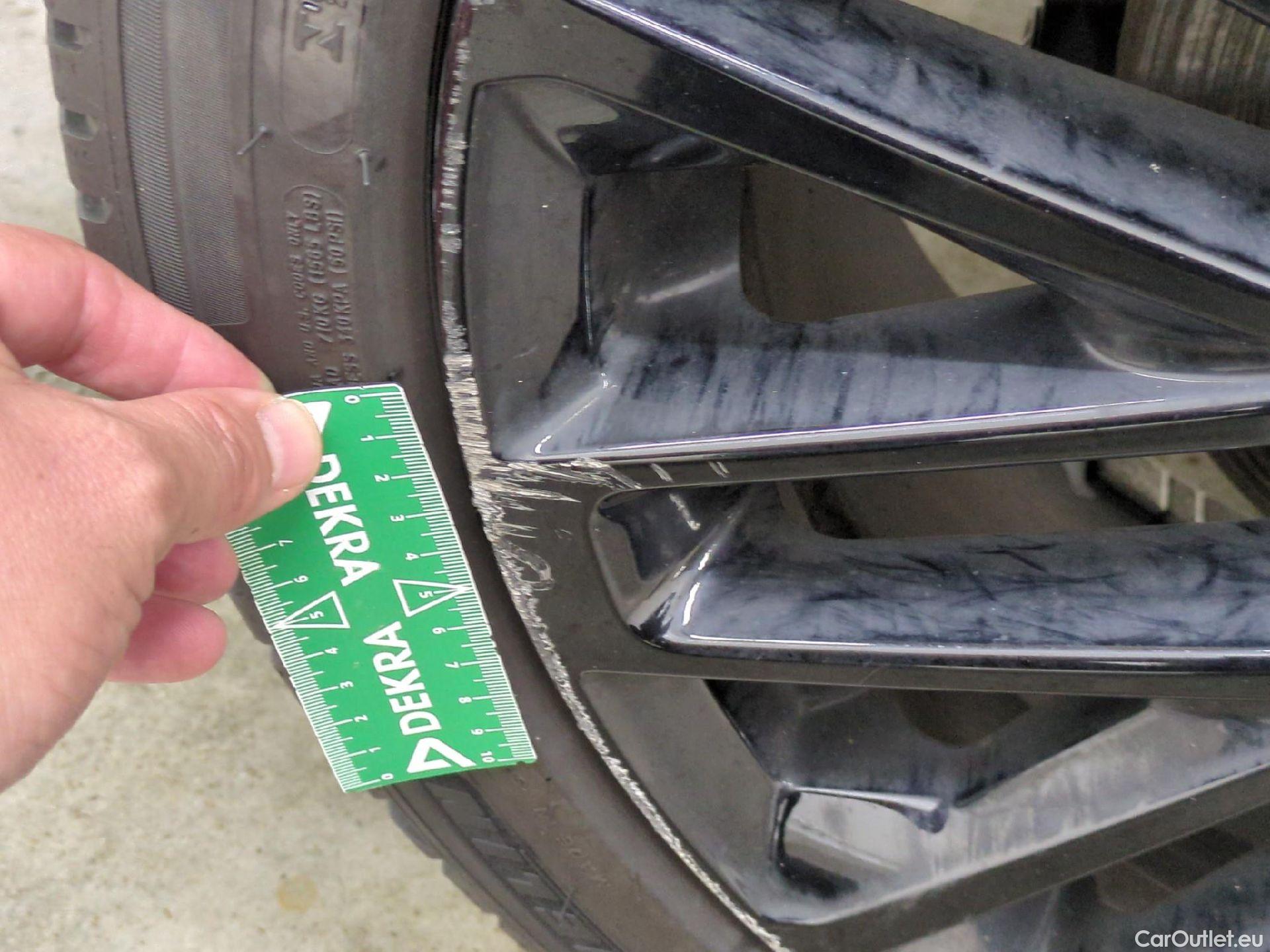  Jeep  Compass JEEP  / 2021 / 5P / SUV 1.3 TURBO T4 240 4XE S OPERATION STOCK #30