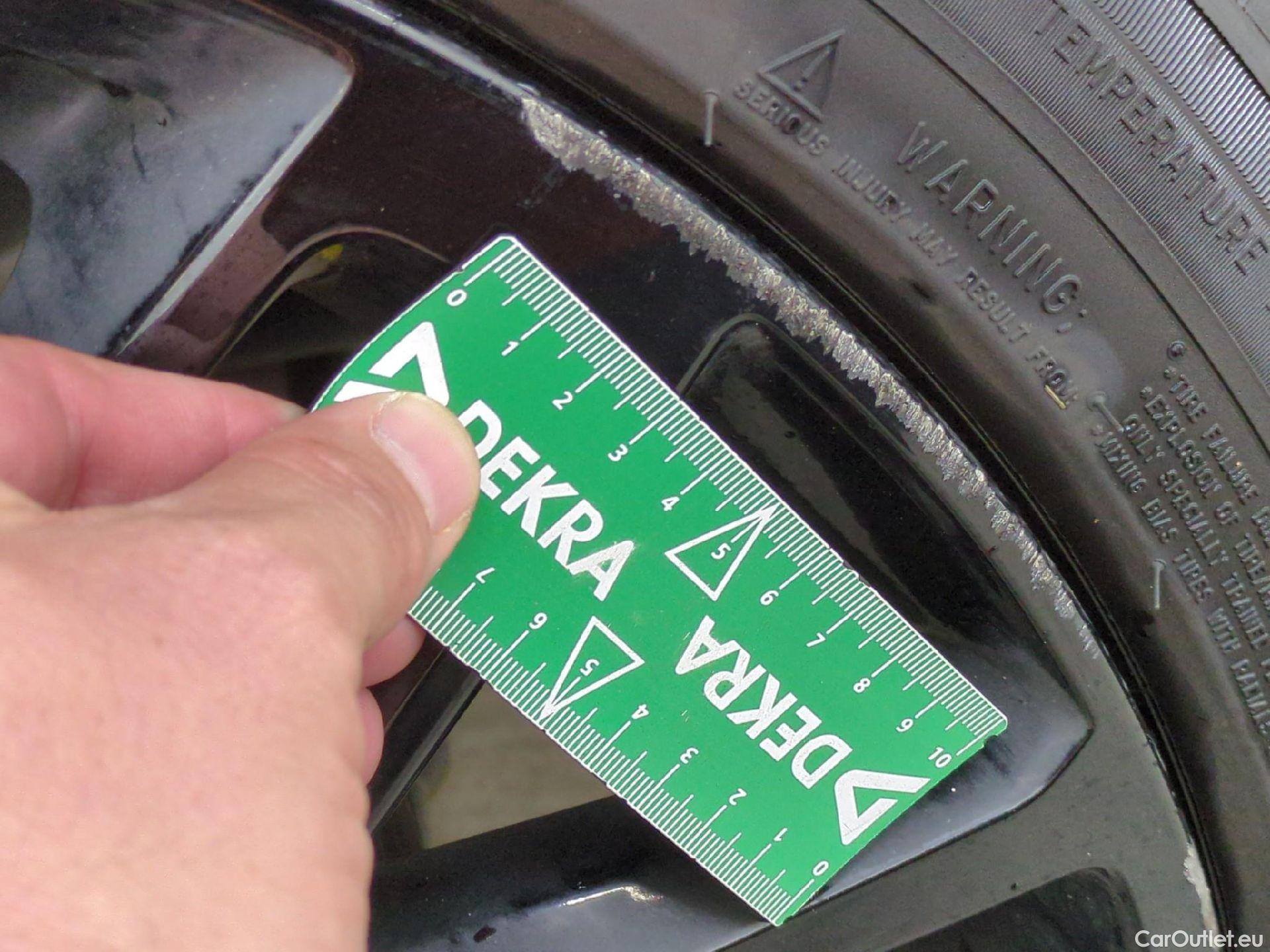  Jeep  Compass JEEP  / 2021 / 5P / SUV 1.3 TURBO T4 240 4XE S OPERATION STOCK #13