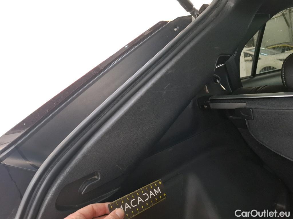  Land Rover  Discovery MITSUBISHI Eclipse Cross / 2020 / 5P / SUV 2.4 Twin Motor 4WD Intense Style #13