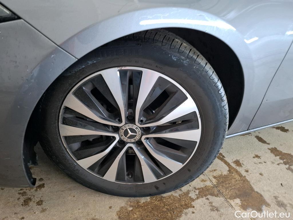  Mercedes  A-Klasse MERCEDES-BENZ Classe A Compact / 2018 / 5P / Berline A 200 d Business Line 8G-DCT #13