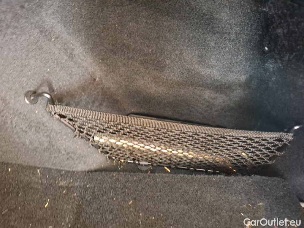  Peugeot  508 PEUGEOT  / 2018 / 5P / Berline HYBRID 225 E-EAT8 GT #28