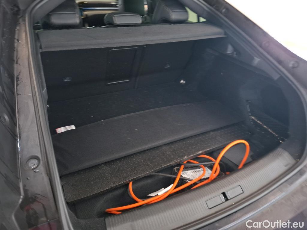  Peugeot  508 PEUGEOT  / 2018 / 5P / Berline HYBRID 225 E-EAT8 GT #36