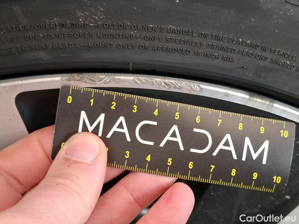  Peugeot  508 PEUGEOT  / 2018 / 5P / Berline HYBRID 225 E-EAT8 GT #2