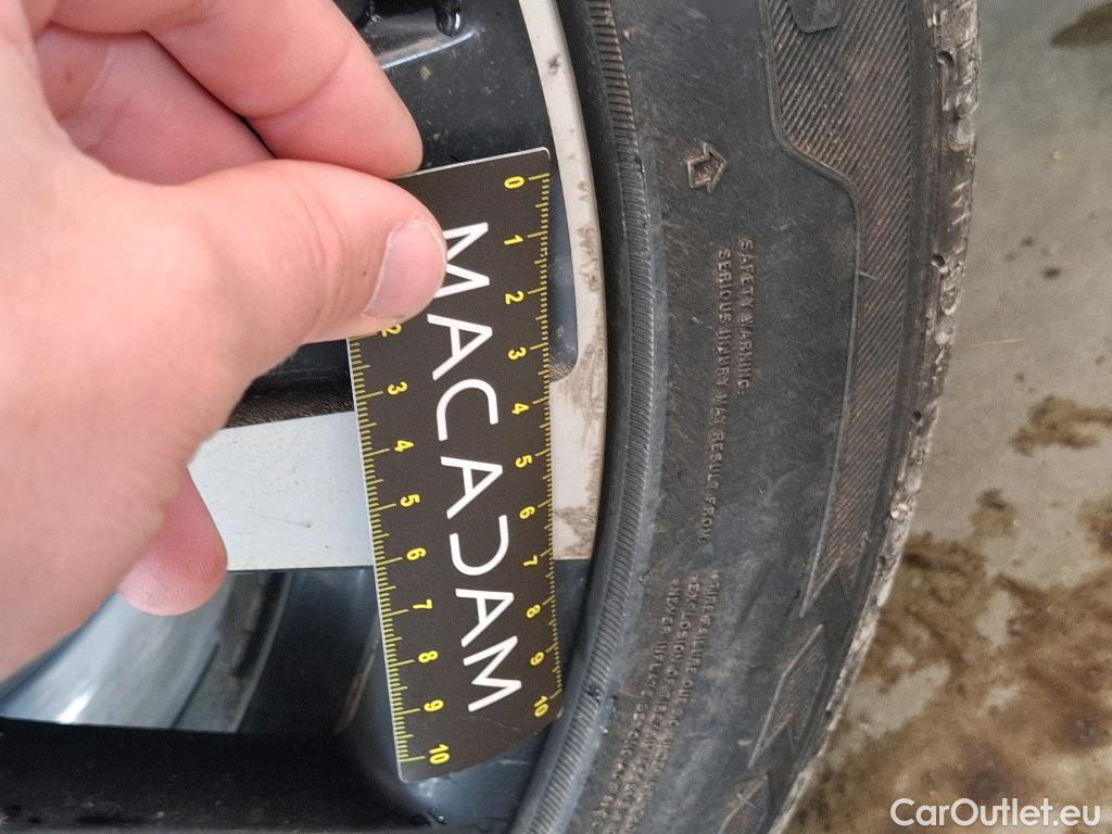  Peugeot  508 PEUGEOT  / 2018 / 5P / Berline HYBRID 225 E-EAT8 GT #18