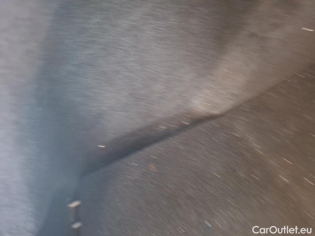  Peugeot  508 PEUGEOT  / 2018 / 5P / Berline HYBRID 225 E-EAT8 GT #29