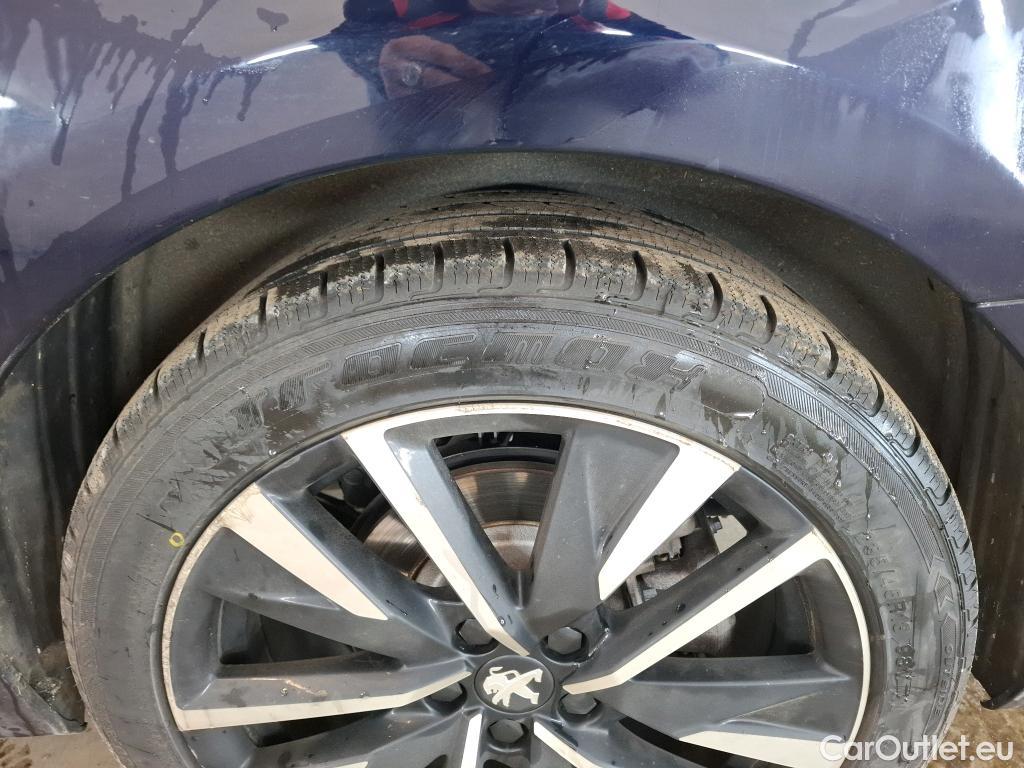  Peugeot  508 PEUGEOT  / 2018 / 5P / Berline HYBRID 225 E-EAT8 GT #32