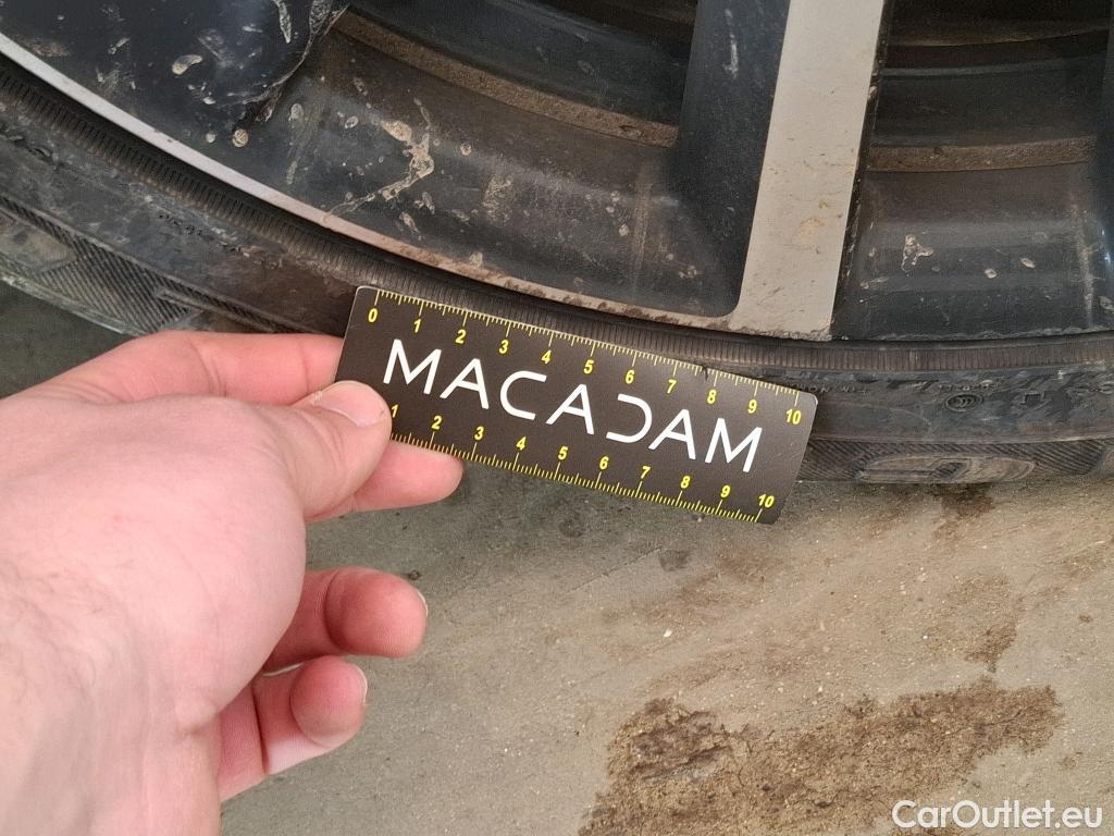  Peugeot  508 PEUGEOT  / 2018 / 5P / Berline HYBRID 225 E-EAT8 GT #25