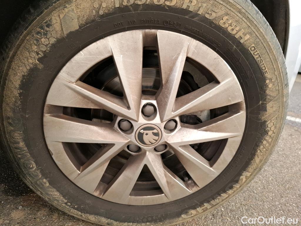  Skoda  Fabia  Ambition 1.0 MPI 80CV BVM5 E6d #17