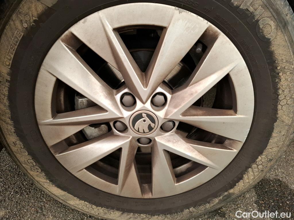  Skoda  Fabia  Ambition 1.0 MPI 80CV BVM5 E6d #13