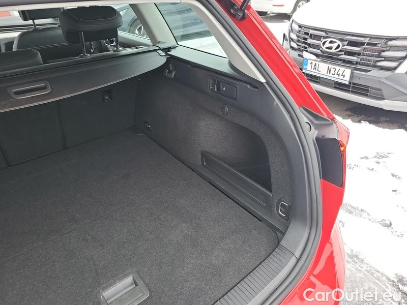  Volkswagen  Passat  Variant (CB5) (2019) Pas.Var.2.0TDI 110 Elegance AT #17