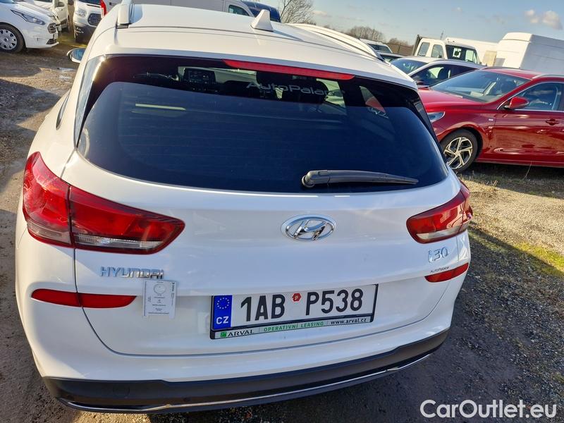  Hyundai  i30  (PD)(01.2017 ->)  kom.1.5T-GDI Smart 5d #9