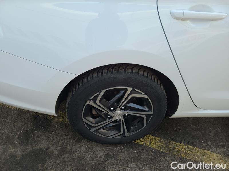  Hyundai  i30   cw (PD)(2017->)  kom.1.6CRDi 115 Smart #18