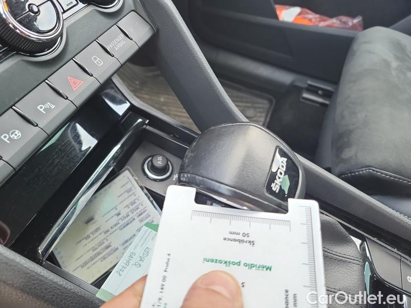  Skoda  Kodiaq  (2016)  2.0TDI 110 Style AT #8