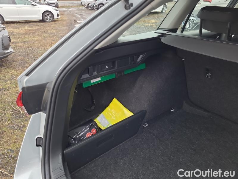  Skoda  Octavia  Combi (NX3)(2020) Oct.Combi 1.5TSI 110 Style #12