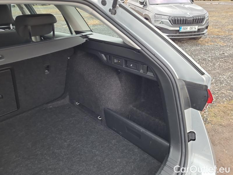  Skoda  Octavia  Combi (NX3)(2020) Oct.Combi 1.5TSI 110 Style #11