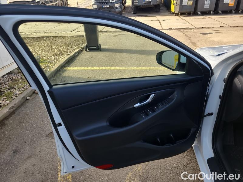  Hyundai  i30   cw (PD)(2017->)  kom.1.6CRDi 115 Smart #5