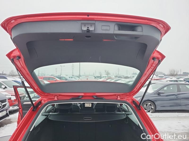  Volkswagen  Passat  Variant (CB5) (2019) Pas.Var.2.0TDI 110 Elegance AT #15