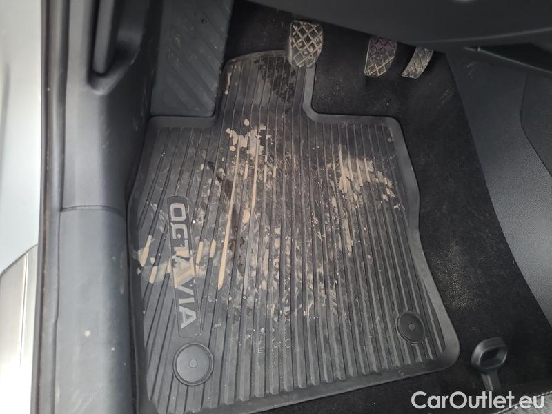  Skoda  Octavia  Combi (NX3)(2020) Oct.Combi 1.5TSI 110 Style #3