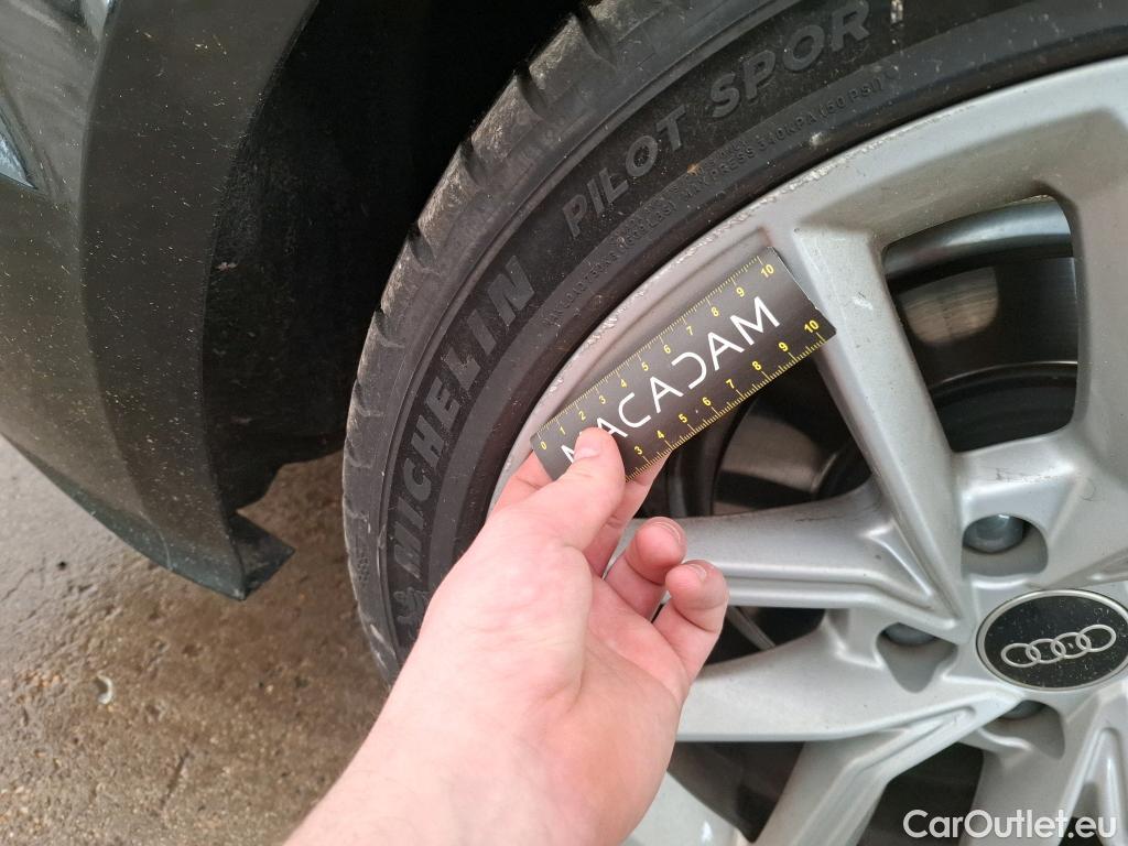  Audi  A5 Sportback AUDI  / 2019 / 5P / Berline 40 TDI 204 S TRONIC 7 S LINE SB #19