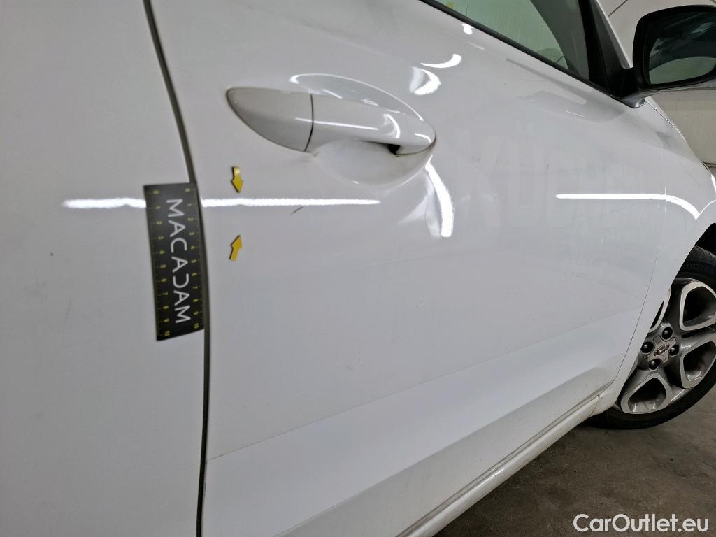  Hyundai  i20  Intuitive 1.2 85CV BVM5 E6 #32