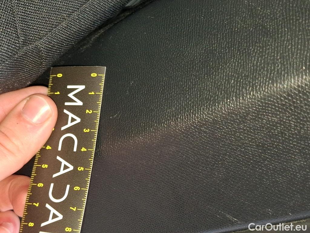  Peugeot  3008  Active Pack 1.5 HDi 130CV BVA8 E6d #51