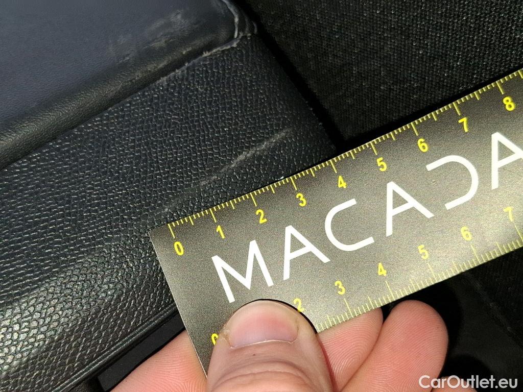  Peugeot  3008  Active Pack 1.5 HDi 130CV BVA8 E6d #47