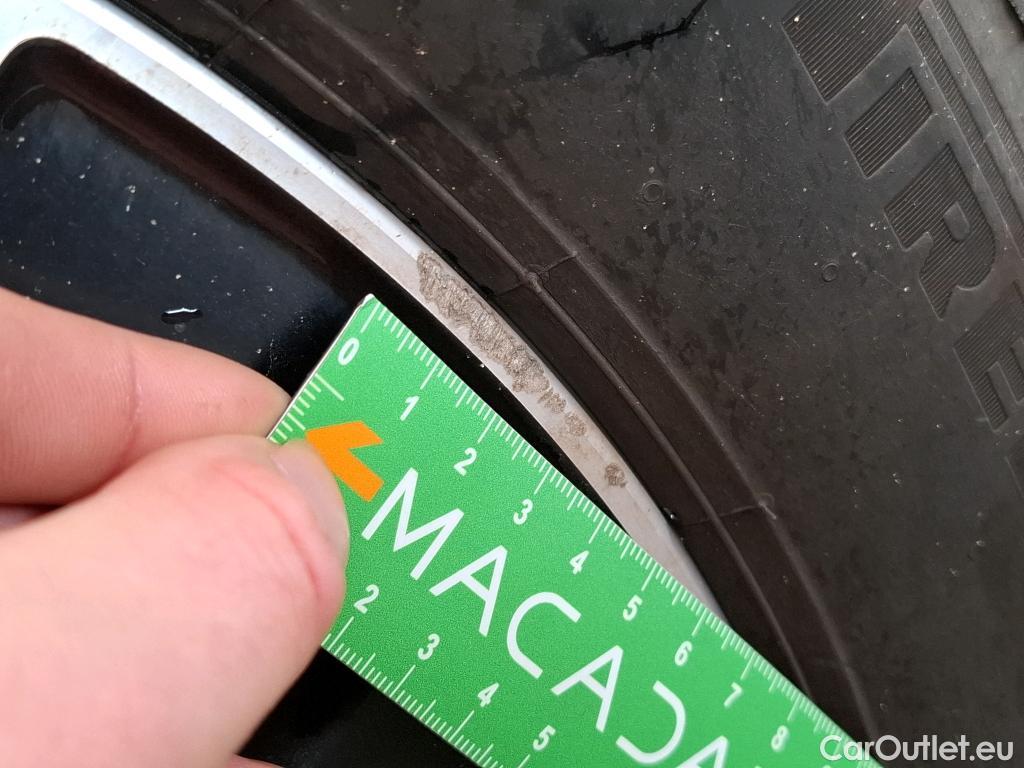  Mercedes  A-Klasse MERCEDES-BENZ Classe A Compact 2018 5P Berline A 250 e Business Line 8GDCT #4