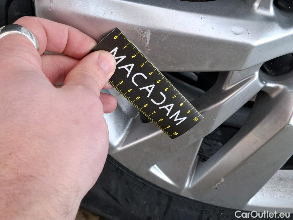  Peugeot  3008  Active Pack 1.5 HDi 130CV BVA8 E6d #33