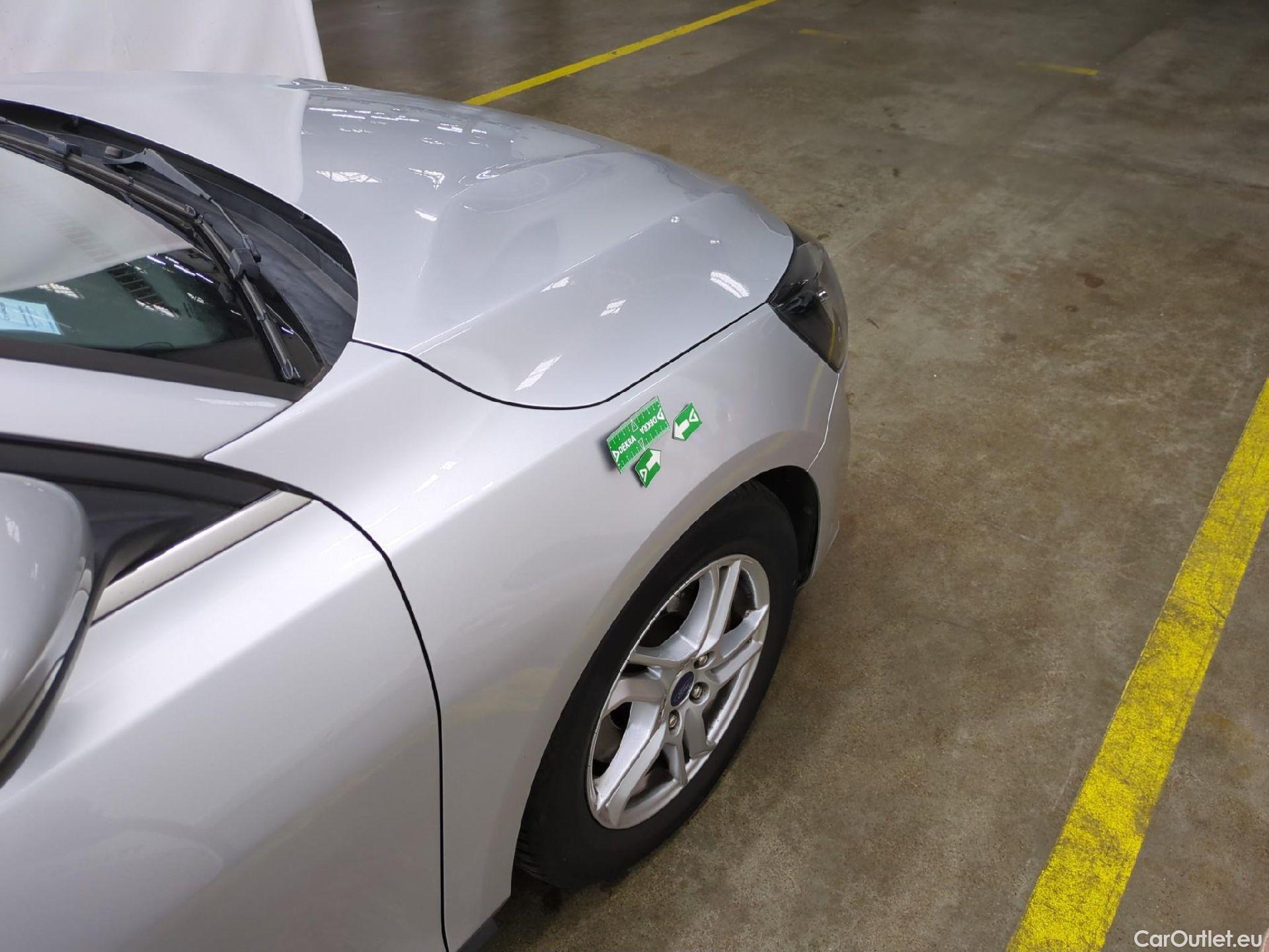  Ford  Focus FORD  SW / 2018 / 5P / Break SW - 1.5 EcoBlue 120 Trend Business #31