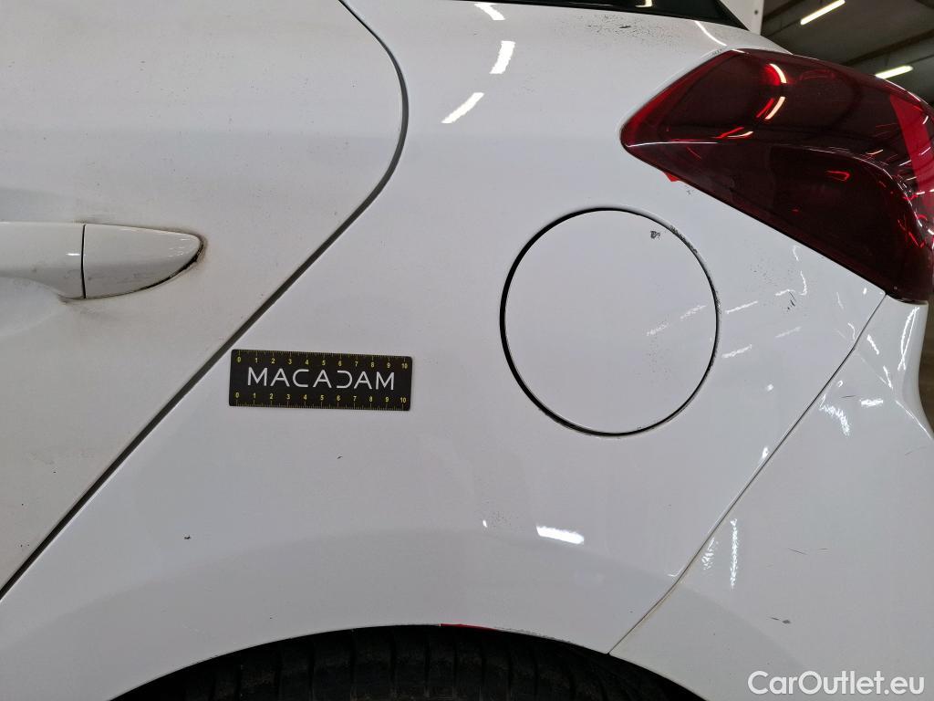  Hyundai  i20  Intuitive 1.2 85CV BVM5 E6 #16