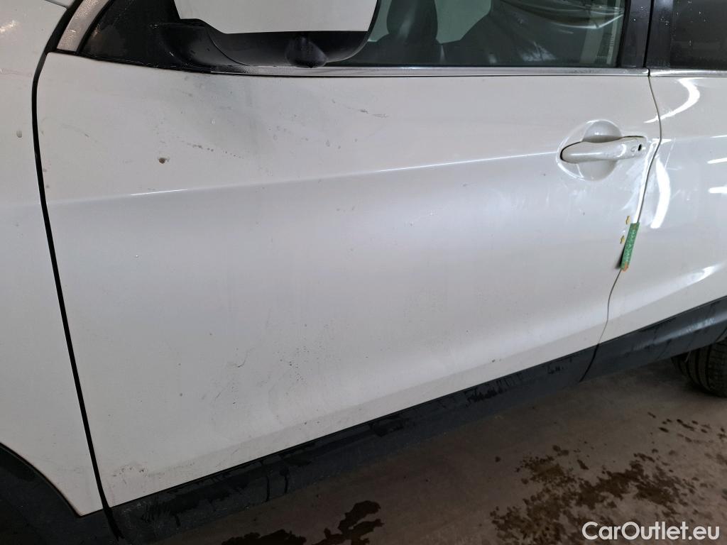  Nissan  Qashqai NISSAN  5p Crossover 1.3 DIG-T 140 Tekna #26