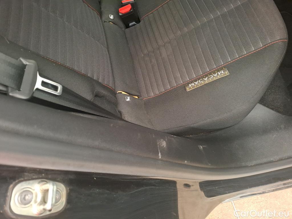  Peugeot  2008  Active Business 1.5 HDi 100CV BVM6 E6d #38