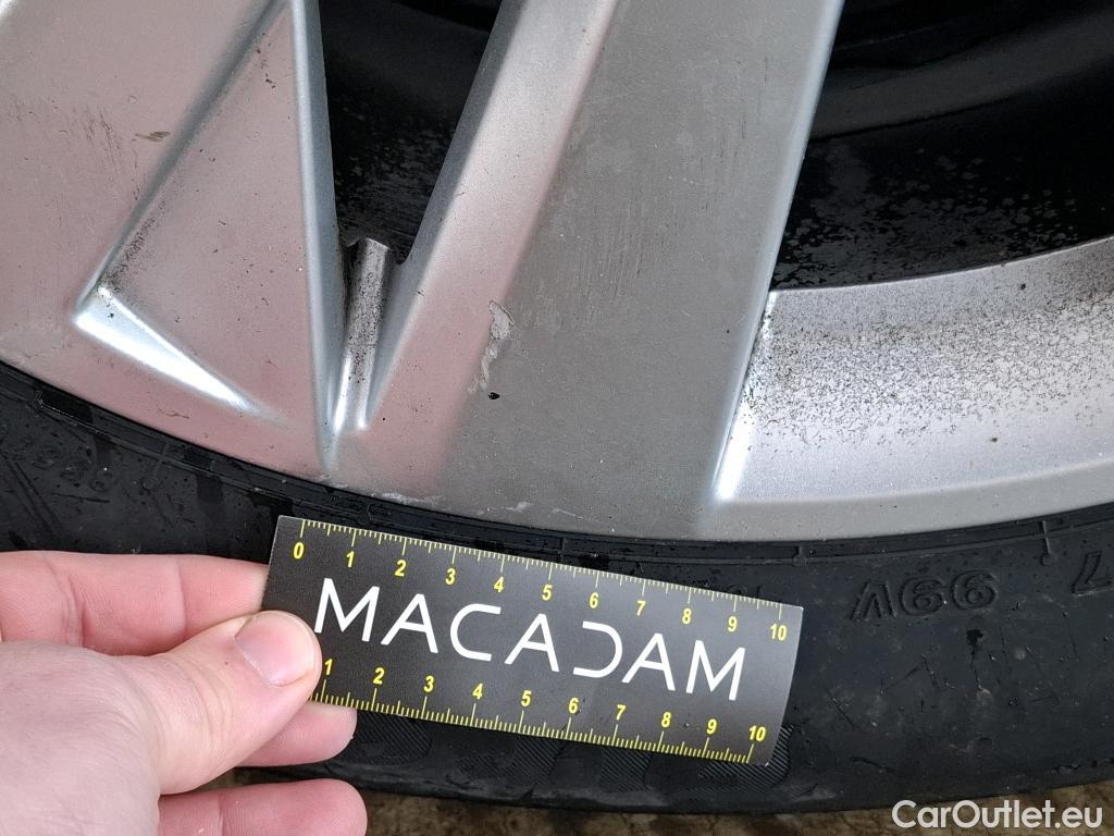  Peugeot  3008  Active Pack 1.5 HDi 130CV BVA8 E6d #35