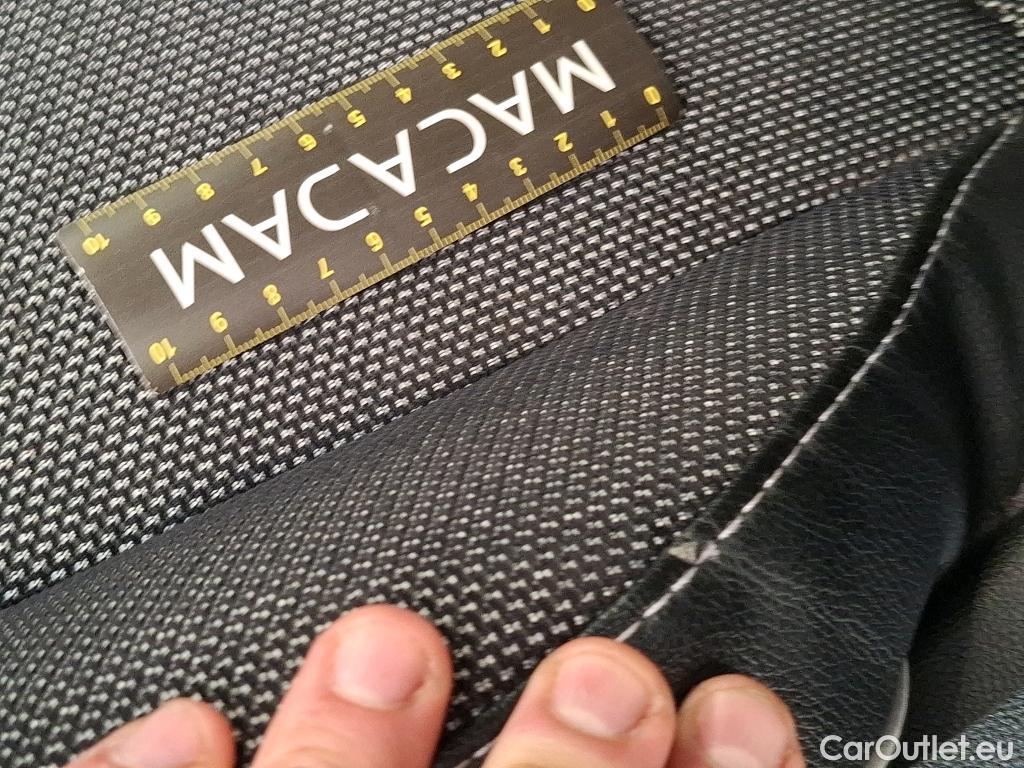  Renault  Captur  II Techno 1.6 E-TECH Hybrid 145CV BVA6 E6d #8