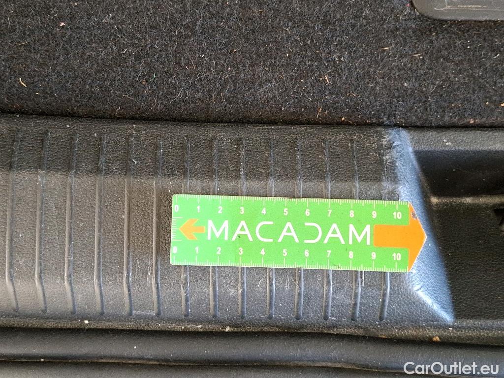  Volkswagen  Golf  VOLKSWAGEN SW / 2020 / 5P / Break 2.0 TDI SCR 115 DSG7 Life Business #49