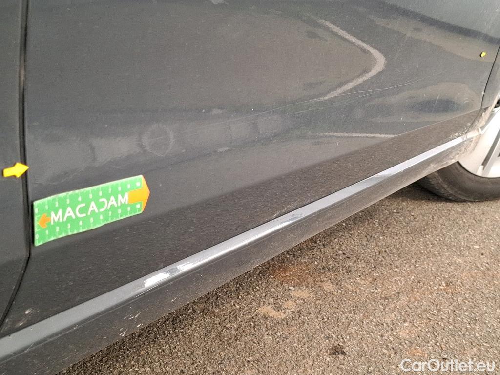  Volkswagen  Golf  VOLKSWAGEN SW / 2020 / 5P / Break 2.0 TDI SCR 115 DSG7 Life Business #25