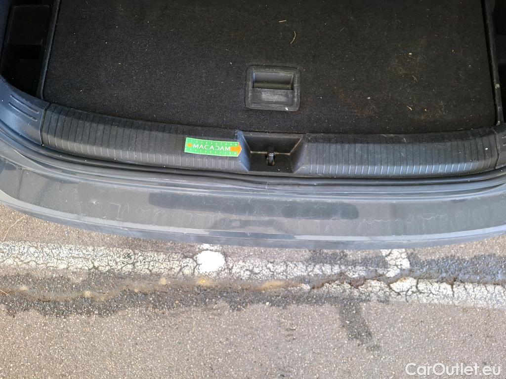  Volkswagen  Golf  VOLKSWAGEN SW / 2020 / 5P / Break 2.0 TDI SCR 115 DSG7 Life Business #48