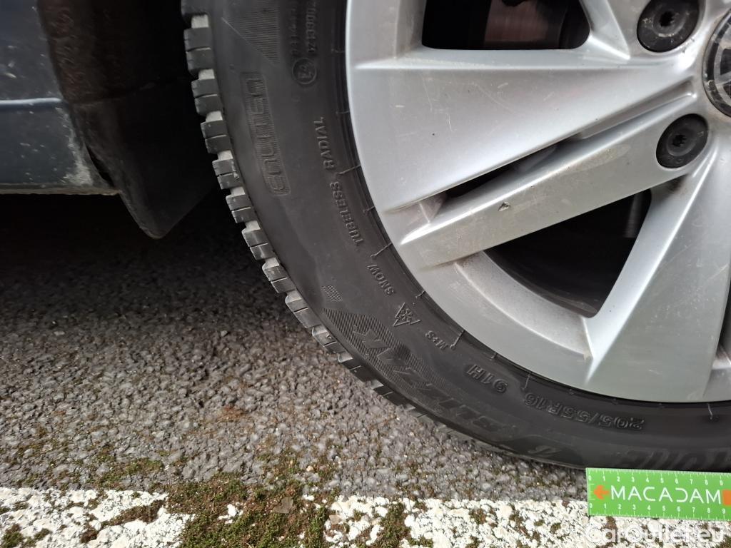  Volkswagen  Golf  VOLKSWAGEN SW / 2020 / 5P / Break 2.0 TDI SCR 115 DSG7 Life Business #57