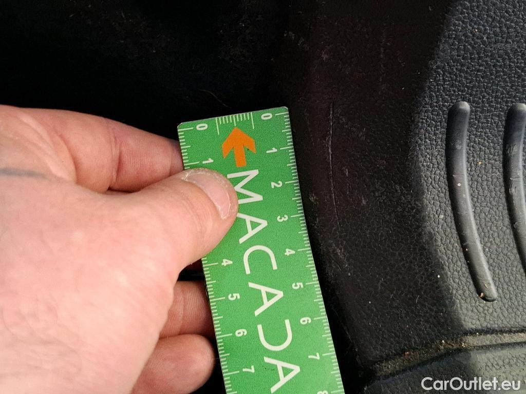  Volkswagen  Golf  VOLKSWAGEN SW / 2020 / 5P / Break 2.0 TDI SCR 115 DSG7 Life Business #18