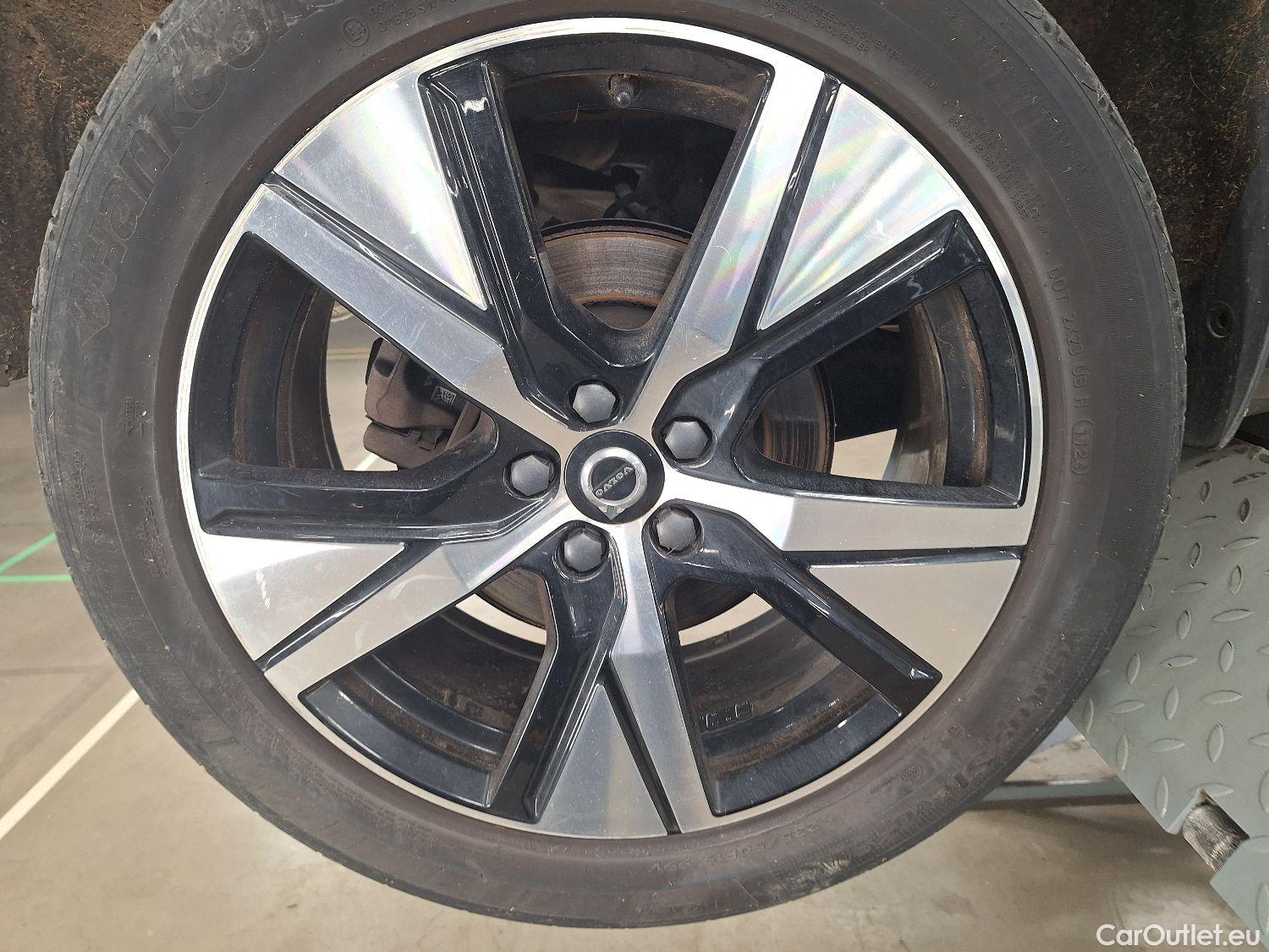  Volvo  XC 40 Volvo, XC40 '17 PHEV, Volvo XC40 T4 Recharge Geartronic R-Design 5d #10