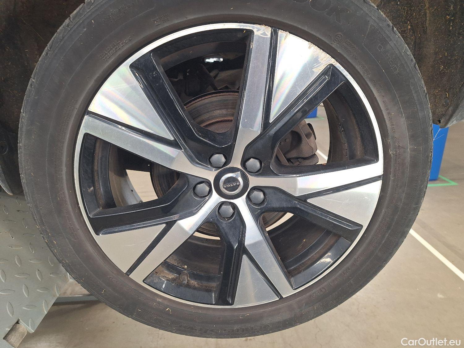  Volvo  XC 40 Volvo, XC40 '17 PHEV, Volvo XC40 T4 Recharge Geartronic R-Design 5d #12