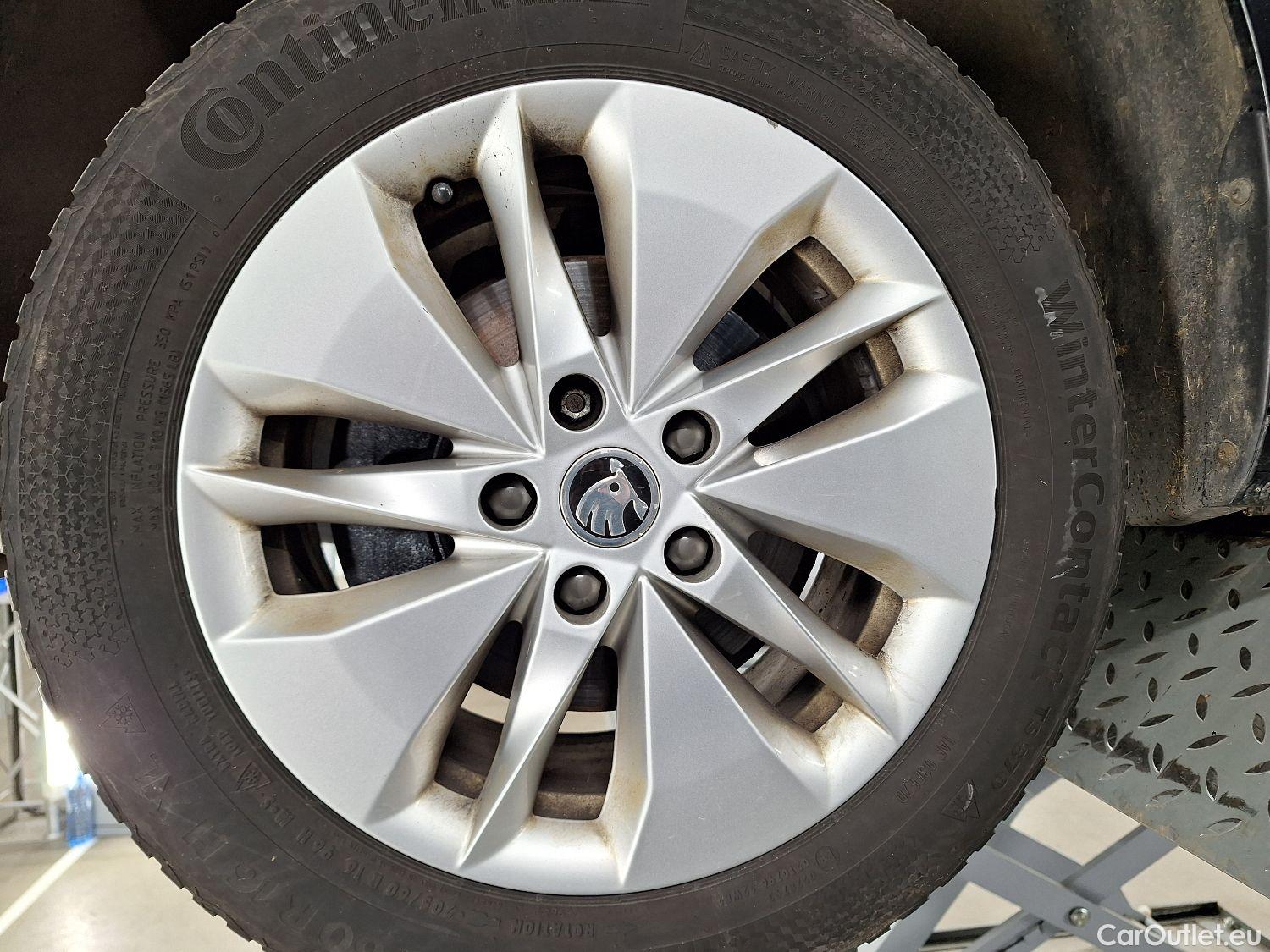  Skoda  Octavia Skoda,  Combi '20, Skoda  Combi 2.0 CRTDI 85kW Clever 5d #5