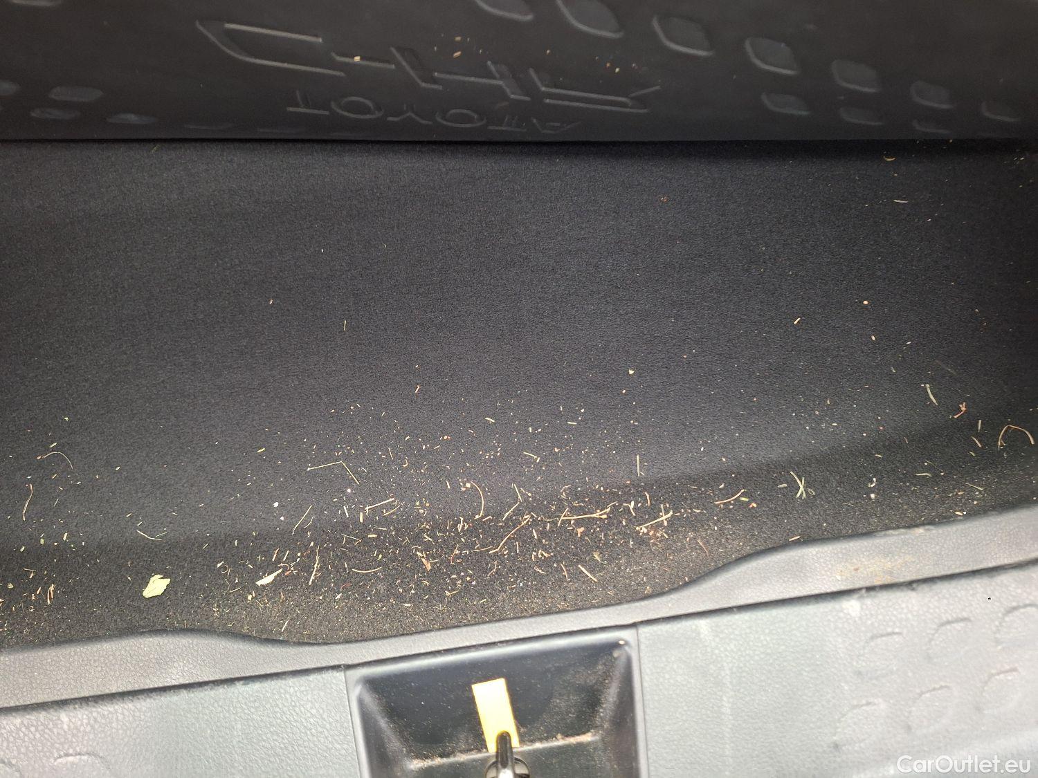  Toyota  C-HR Toyota,  '16, Toyota  1.8 VVT i-Hybrid C-Enter E-CVT 5d #38