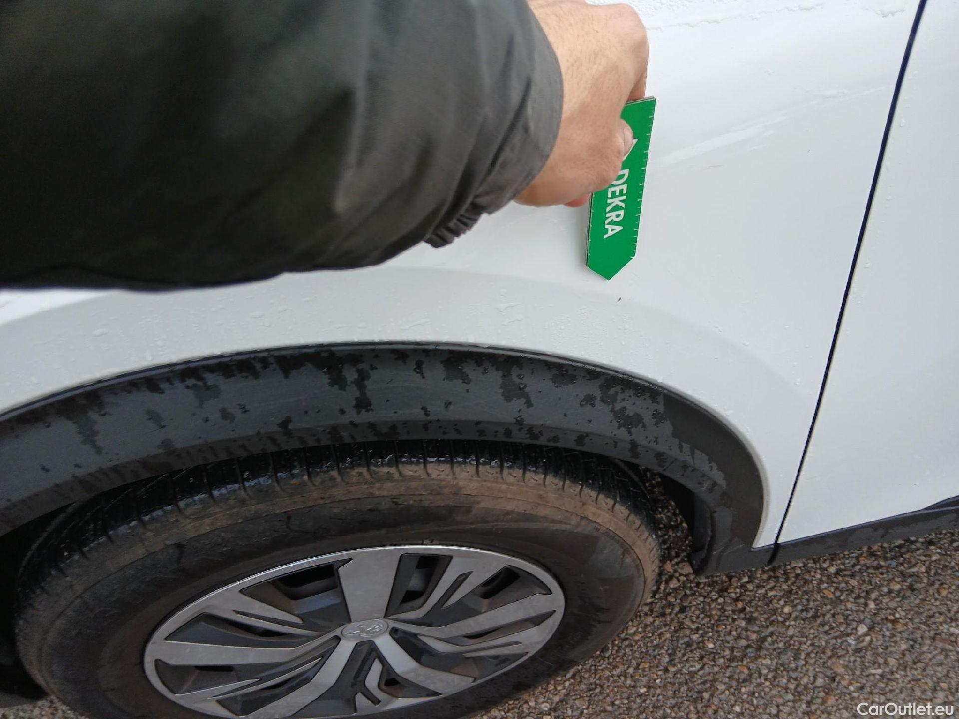  Peugeot  2008 PEUGEOT  / 2019 / 5P / todoterreno Active Puretech 100 S&S BVM6 #7