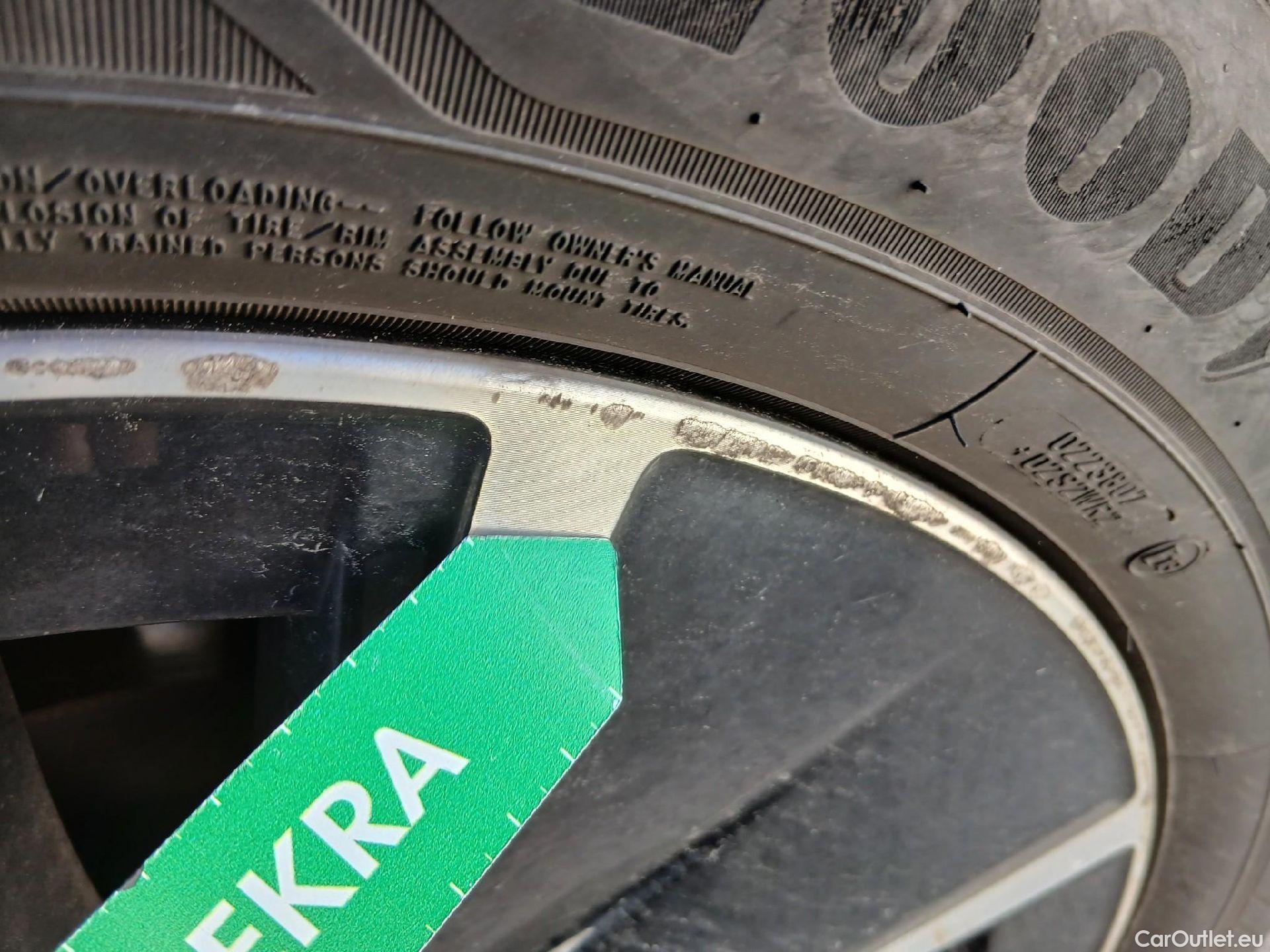  Volvo  XC90 VOLVO  / 2019 / 5P / todoterreno 2.0 B5 D5 AWD Business Plus Auto (CX) #24