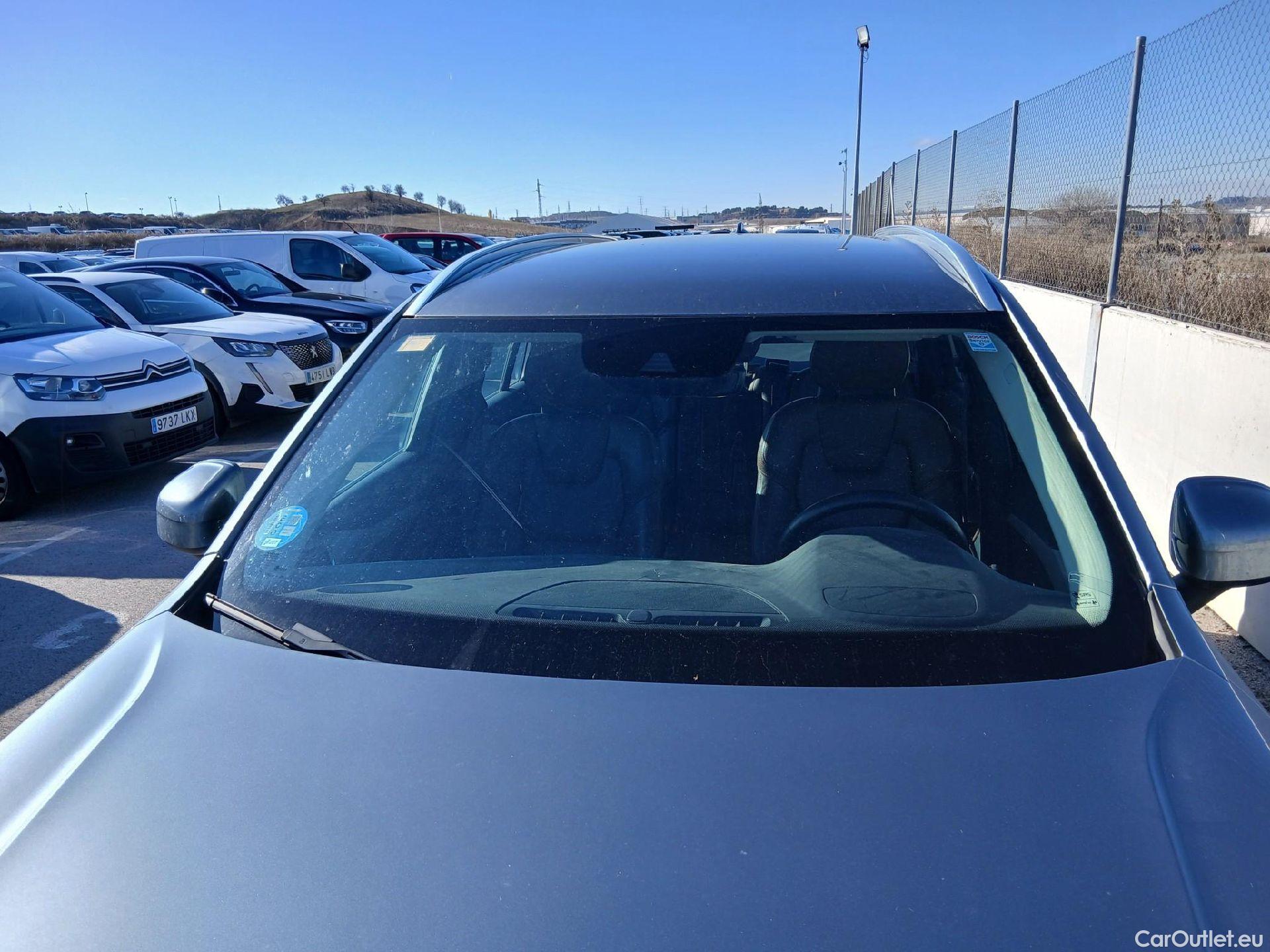  Volvo  XC90 VOLVO  / 2019 / 5P / todoterreno 2.0 B5 D5 AWD Business Plus Auto (CX) #2