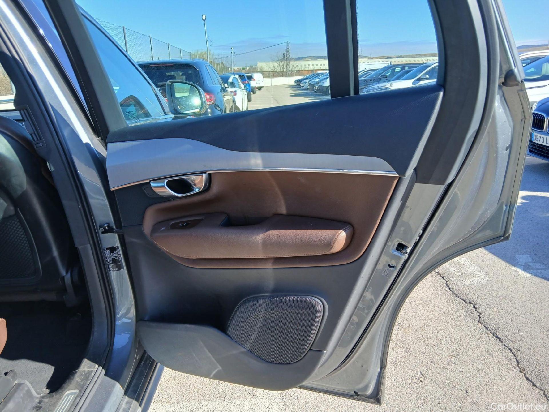  Volvo  XC90 VOLVO  / 2019 / 5P / todoterreno 2.0 B5 D5 AWD Business Plus Auto (CX) #45